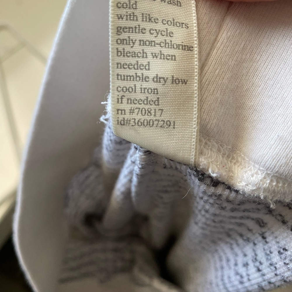 Women’s Victoria’s Secret White Cursive Logo Pattern Thermal Pajama Set Size S - Picture 10 of 11